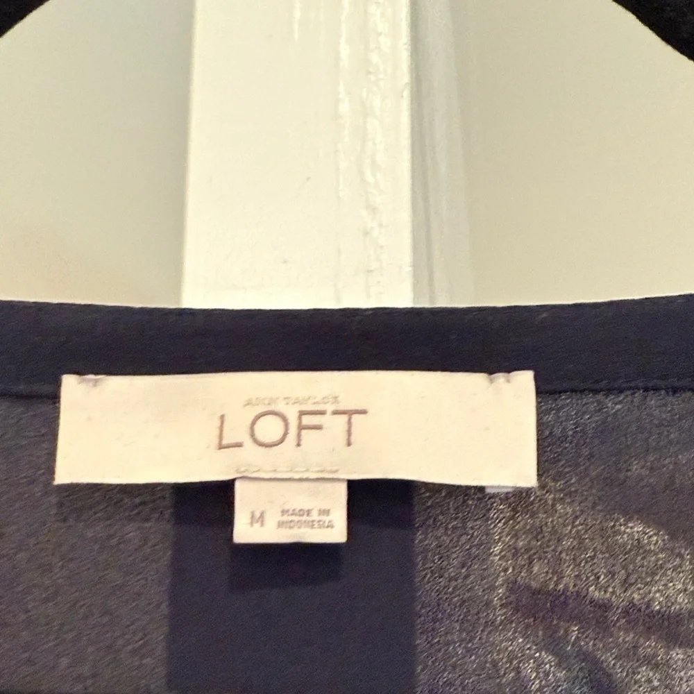 LOFT Navy Blue Sleeveless Blouse - Picture 2 of 3